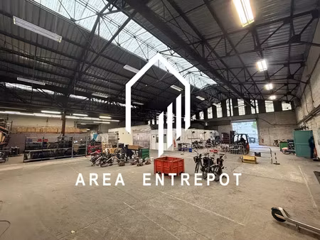 local d'activités avec terrain privatif