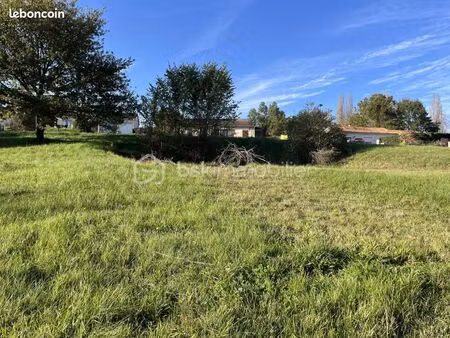 terrain 1 124 m² la douze