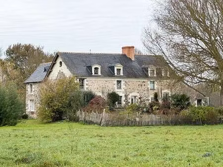 vente demeure d'exception à béhuard (49170) : à vendre / 266m² béhuard