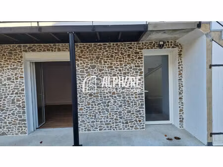 a louer - local commercial la plaine sur mer - centre ville - 2 pièce(s) 58 40 m2