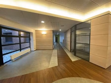 vente/location bureau la madeleine 1 200 m²