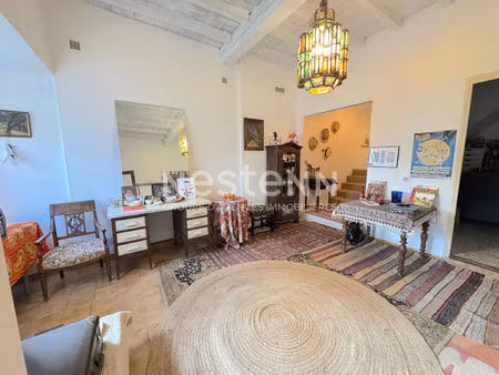 à vendre : maison de charme avec vue sur l'abbaye
