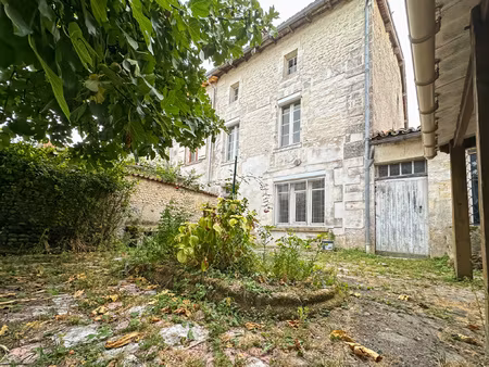 achat maison 8 pièces 149m² barbezieux st hilaire 16300