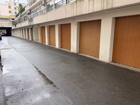 achat parking st raphael 83700