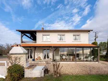 vente maison 5 pièces 140 m² à chalais (16210)  189 792 €