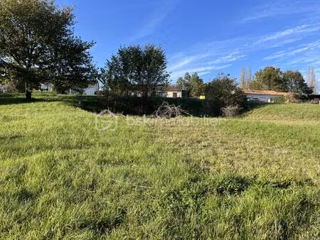 lotissement de 1 124 m² à la douze