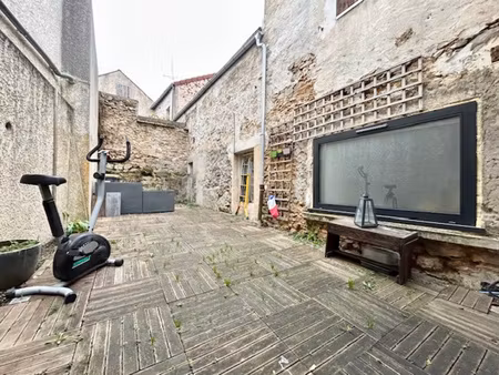 marcoussis centre - maison de ville - f5 - 98 m2 au sol - cour exterieure agreable