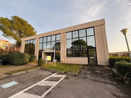 location bureau 207 m² à vitrolles (13127)