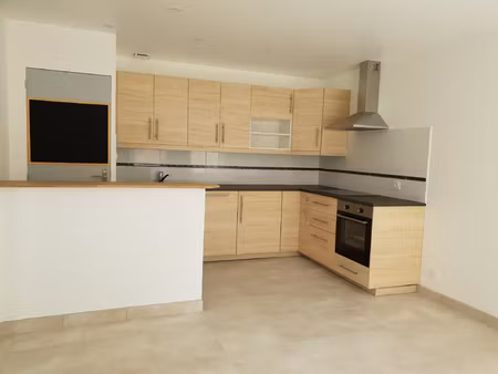 location maison 3 pièces 71m² chatellerault 86100