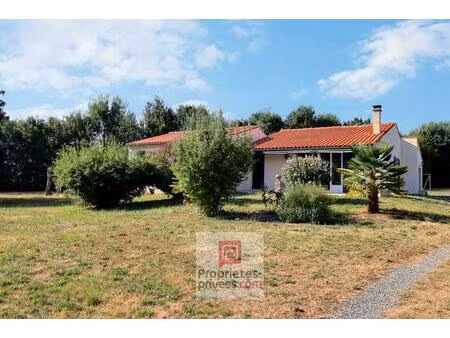 maison tonnay boutonne 5 pièces 100 m2 - garage attenant - très grande parcelle de terrain