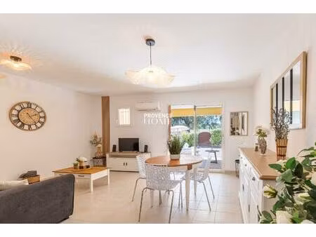 a vendre appartement avec terrasse roussillon luberon provence