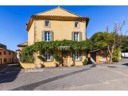 à vendre bastide authentique avec terrasse panoramique dans un hameau à roussillon