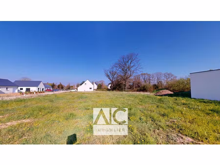 terrain lantic (651m2)