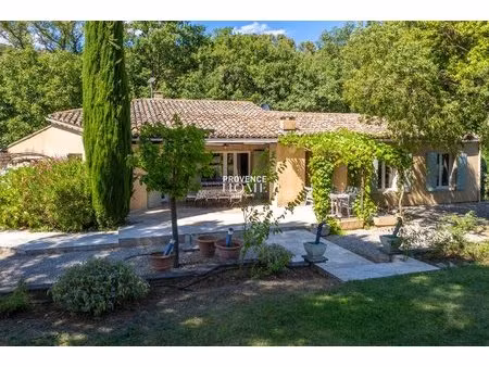 a vendre maison de plain-pied avec piscine menerbes luberon provence