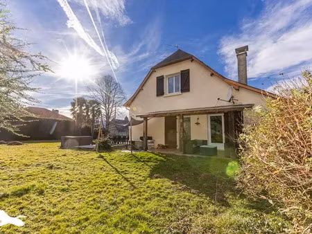 vente maison 6 pièces 187 m² à adé (65100)  296 520 €