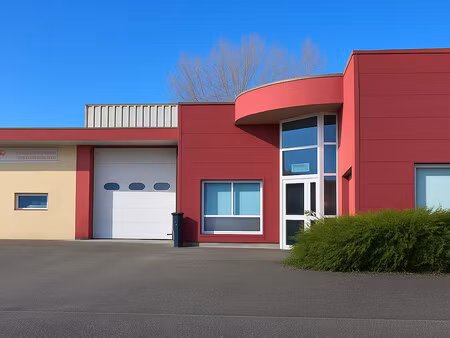 local professionnel – disponible immédiatement