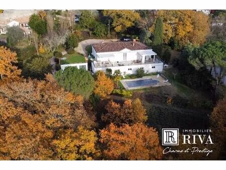 proche commerce et ecole - 360 m2 - pour grande famille