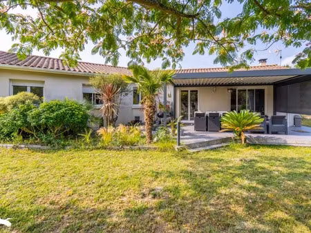 vente maison 5 pièces 132 m² à listrac-médoc (33480)  359 000 €