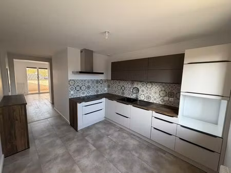 location appartement 3 pièces 83 m² à tournefeuille (31170)