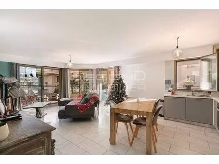 appartement de 2 chambres de luxe en location à cap-d'ail  france