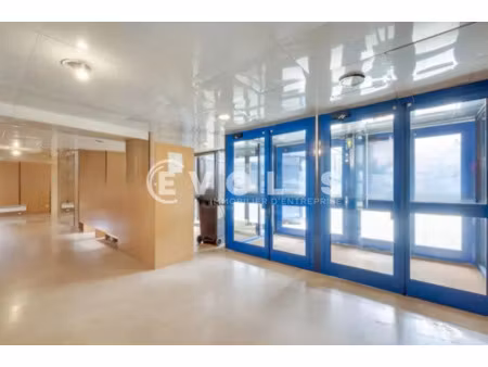 bureaux à louer ou à vendre