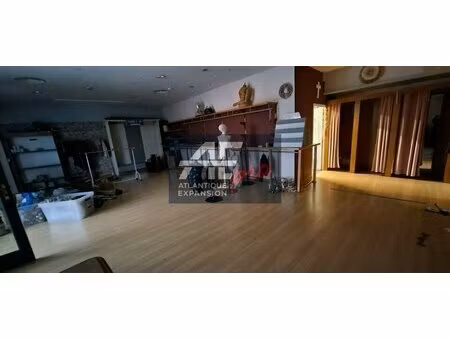 location local commercial 114m² st nazaire 44600