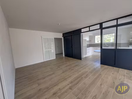 maison sevremoine 5 pièce(s)