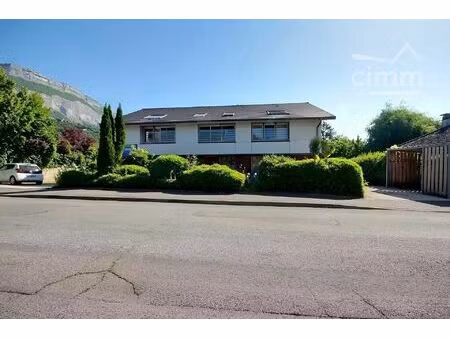 location commerce 95 m² à meylan (38240)