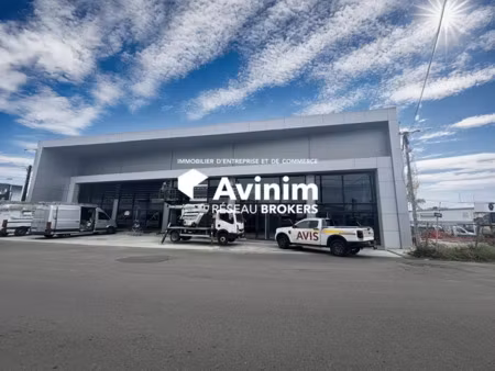 location jarry exclusive | 967 m² flagship rue becquerel. le se