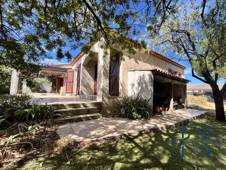 villa de plain pieds - 5 pièces - 160m² - 1000m² de terrain