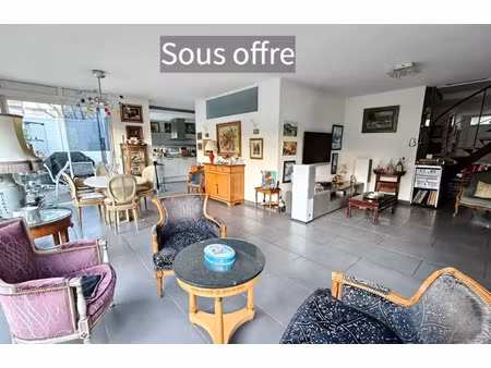 vente maison 5 pièces 241 m² à grenoble (38000)  460 000 €