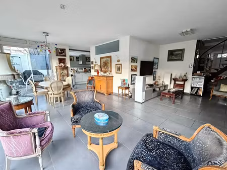 vente maison 5 pièces 241 m² à grenoble (38000)  490 000 €