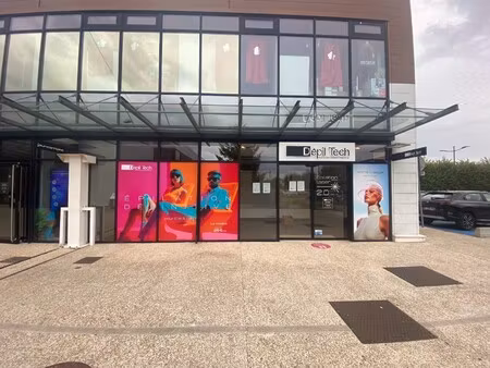 location local commercial