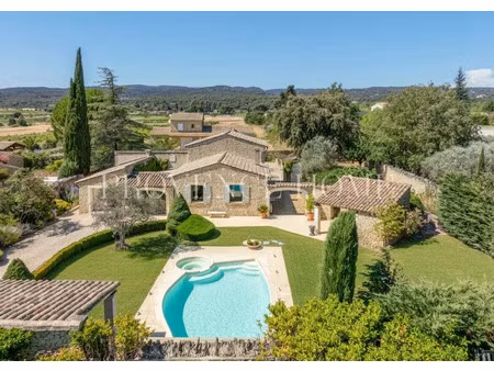 vente maison 6 pièces 153 m² à gordes (84220)  1 290 000 €