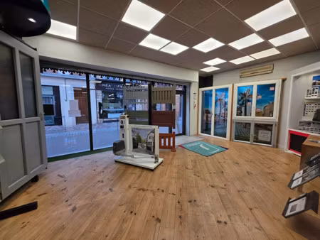 location locaux professionnels 80.35 m² à moissac (82200)  735 €