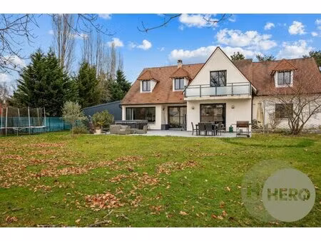 secteur rambouillet - rare - maison familiale renovee dans un secteur privilegie