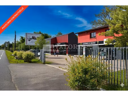 location commerce 211 m² à saint-genis-laval (69230)