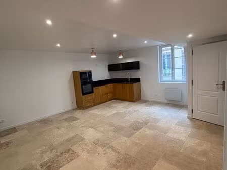 a louer centre ville de verneuil