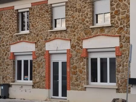 à louer – appartement t3 de 85 m² avec sous-sol – refait à neuf