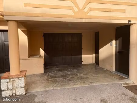 loue garage 23m2 - centre de cagnes sur mer