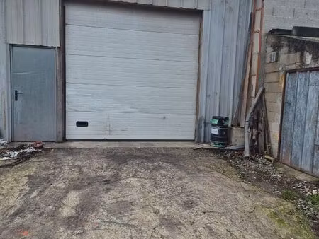 local garage hangar