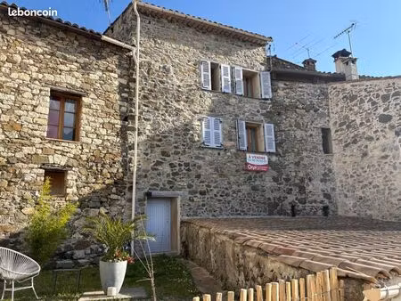 maison 3 pièces 77 m²