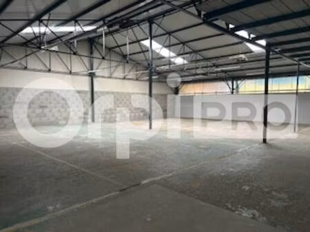 local d'activités à louer