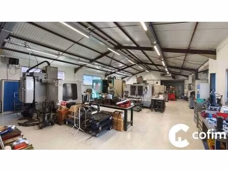 local d'activités à louer