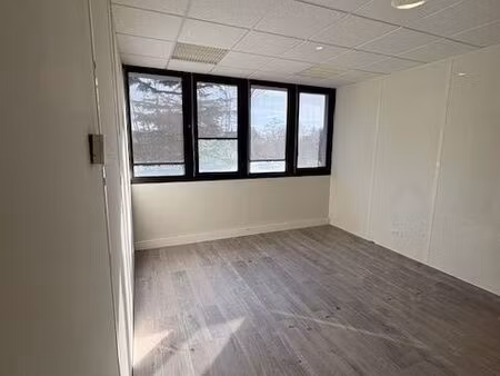 bureaux 14 m2 à louer - tassin le bourg