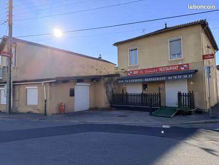 local 302 m² pierre benite