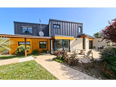 maison locquirec 175 m² t-5 à vendre  840 000 €