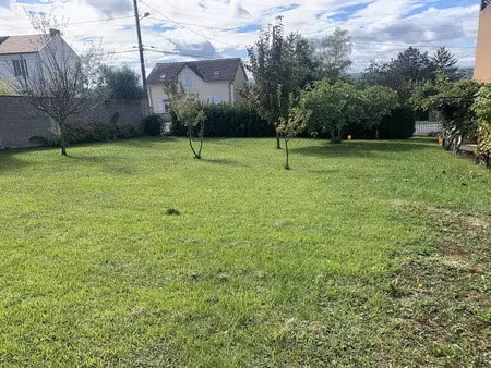 vente terrain 1047 m² à abrest (03200)  60 000 €