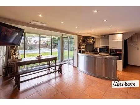 grande villa avec piscine - montbrun