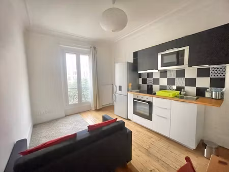 appartement meublé f2 33m² 870 € charges comprises saint-denis